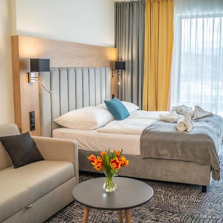 Lux Apartman V Hoteli Akvamarin Bešeňová Eksteriør billede