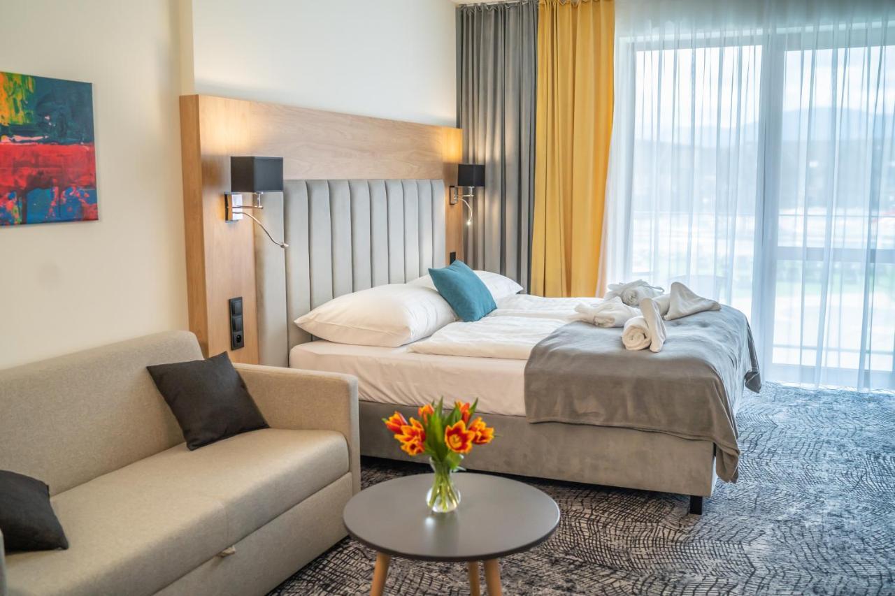 Lux Apartman V Hoteli Akvamarin Bešeňová Eksteriør billede