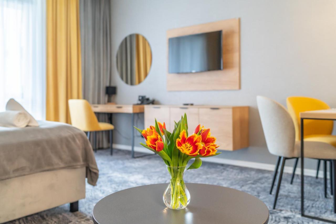 Lux Apartman V Hoteli Akvamarin Bešeňová Eksteriør billede